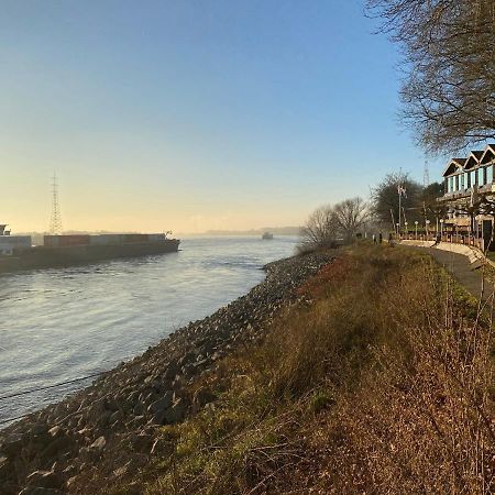 Wohnen Direkt An Der Rheinpromenade Mit Whirlpool Und Sauna Gotterswickerhamm Exterior foto